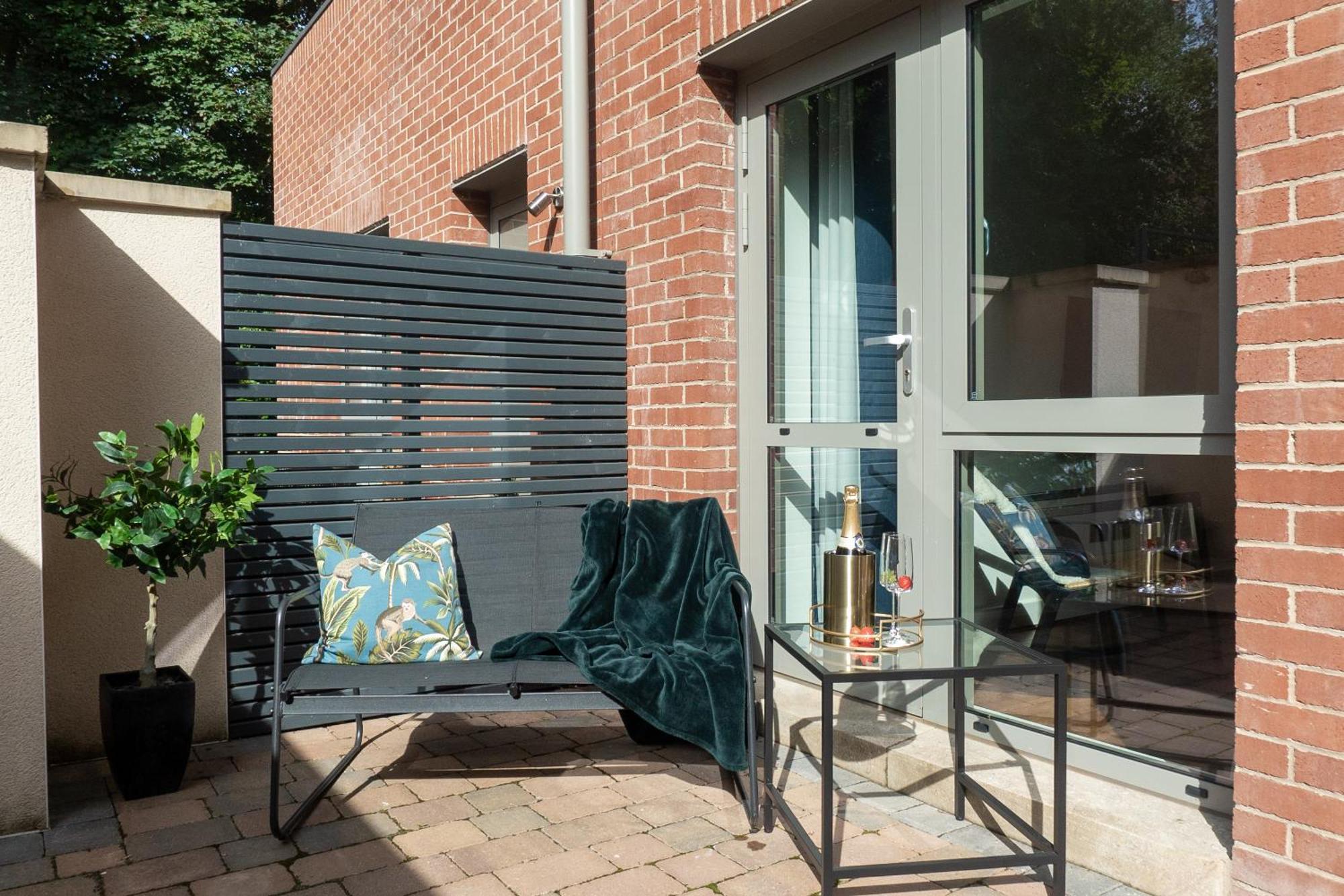 Springfield Two Apartment Harrogate Exterior photo